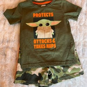 Baby Yoda shirt and shorts set. Size 3T. Excellent condition.